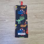 PUNTO DE LIBRO MARVEL CARICATURA