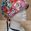 Modelo femenino: Gorro quirúrgico Supernenas femenino con cintas laterales y goma trasera.